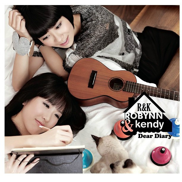 陶瓷娃娃歌词 歌手Robynn & Kendy-专辑Dear Diary-单曲《陶瓷娃娃》LRC歌词下载