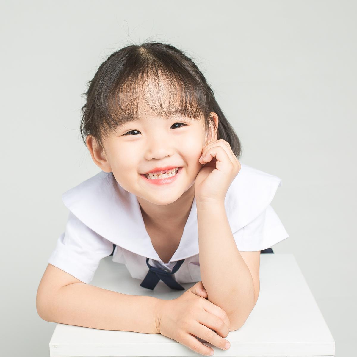 小道童歌词 歌手周美美-专辑童年里的四岁-单曲《小道童》LRC歌词下载