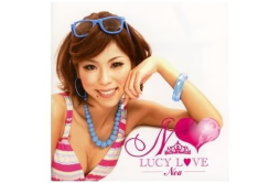 信じてる歌词 歌手Noa-专辑Lucy Love-单曲《信じてる》LRC歌词下载
