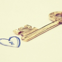 把自己变成一只细腻的爱的钥匙
