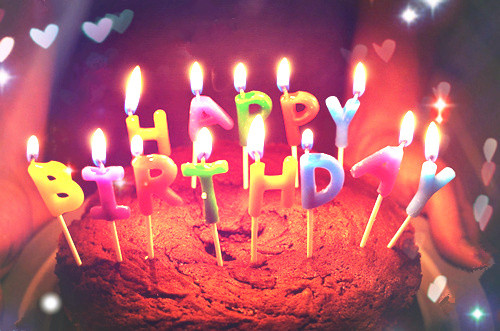 生日祝福语：简单的生日蛋糕祝福语 生日蛋糕图片加祝福语